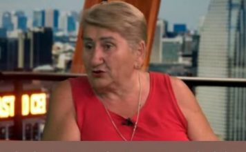 Slavka iz Sremske Mitrovice gledala svojim očima kako njenu bebu nose kupcu: Godinama kasnije srela momka i posle 2 rečenice pala u nesvijest