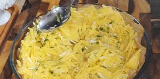 Pita od hrskavog ribanog krompira sa špinatom i gljivama | Jednostavan recept za slanu pitu…