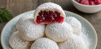 PREDIVNI KOLAČIĆI SA MALINAMA “SNJEŽNE KUGLICE”.. JEDU SE U JEDNOM ZALOGAJU…
