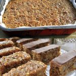 STARINSKI KOLAČ S ORASIMA OD 4 SASTOJKA – BEZ MIKSERA, BRZ I PREUKUSAN 🌰🍰 Brzo je gotov, a miris i okus podsjećaju na stare, provjerene recepte.
