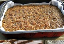 STARINSKI KOLAČ S ORASIMA OD 4 SASTOJKA – BEZ MIKSERA, BRZ I PREUKUSAN 🌰🍰 Brzo je gotov, a miris i okus podsjećaju na stare, provjerene recepte.