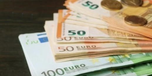 Novac stiže za 4 znaka: evo ko će dobiti pare do 14. Marta…